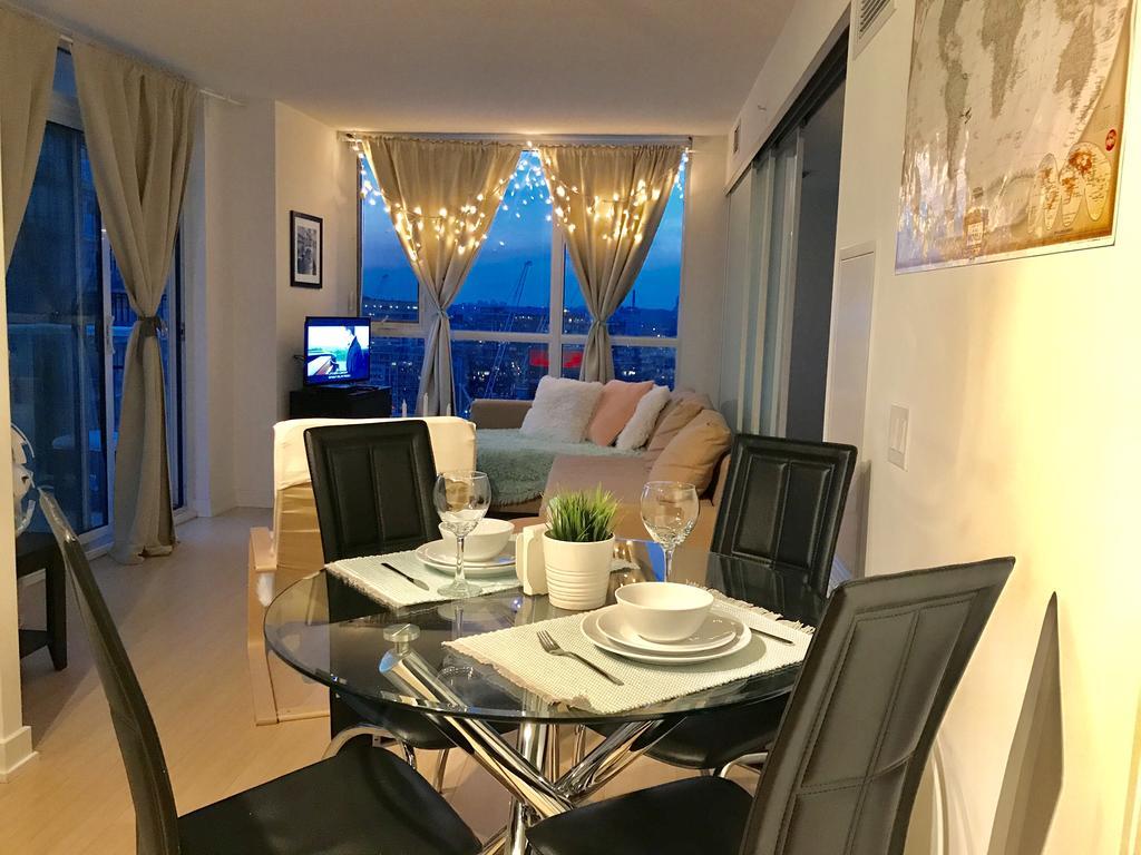טורונטו Simply Comfort. Amazing Downtown Apartments מראה חיצוני תמונה